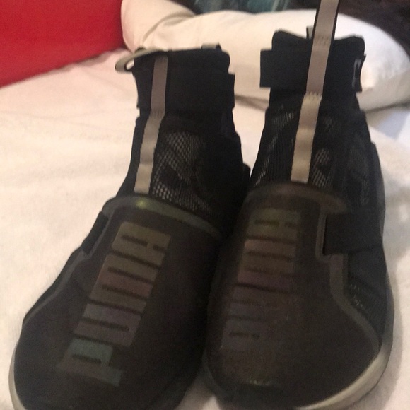 Pumas - Picture 3 of 3